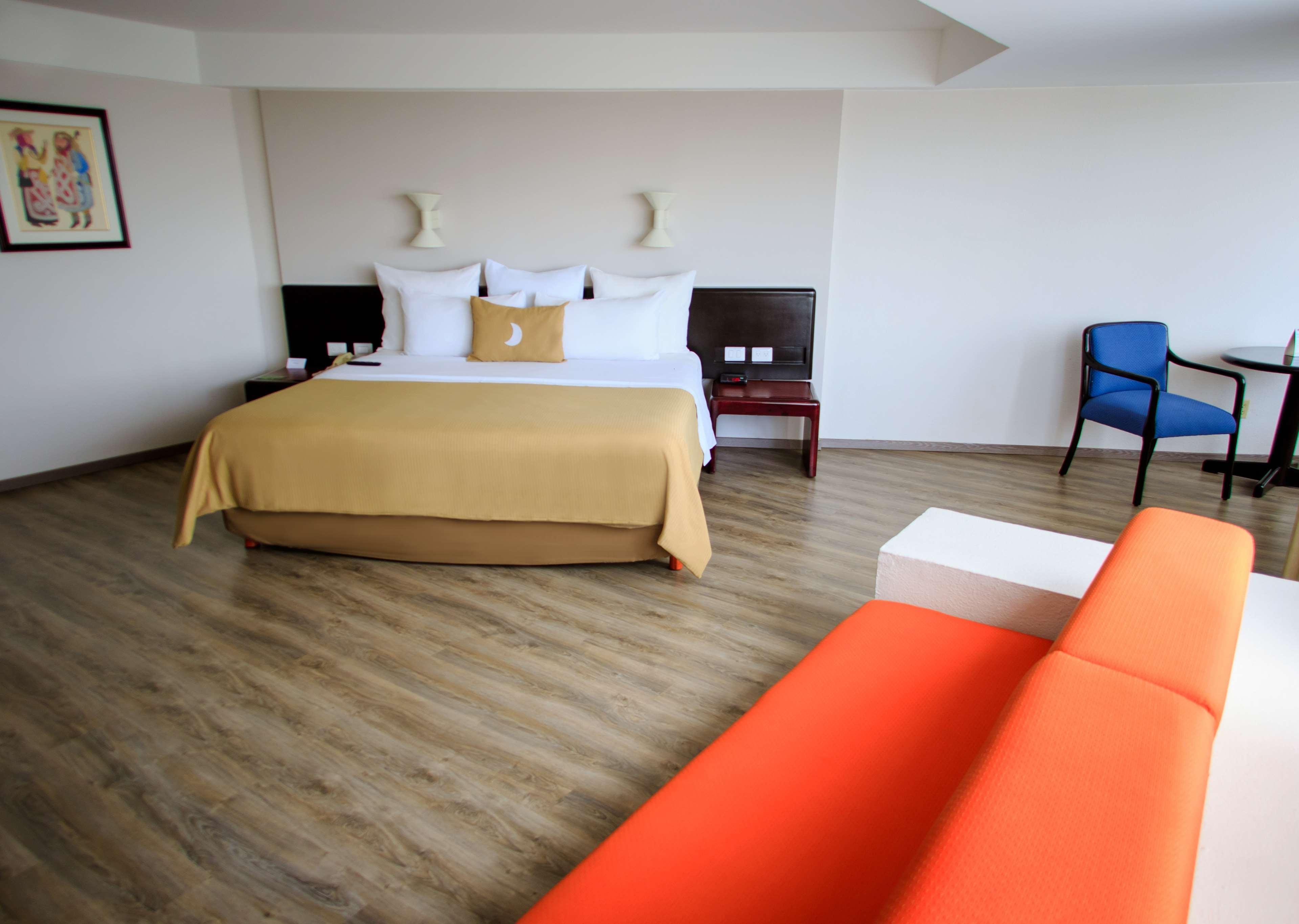Grand Cantalagua Hotel Morelia, BW Signature Collection Екстериор снимка A room at the hotel