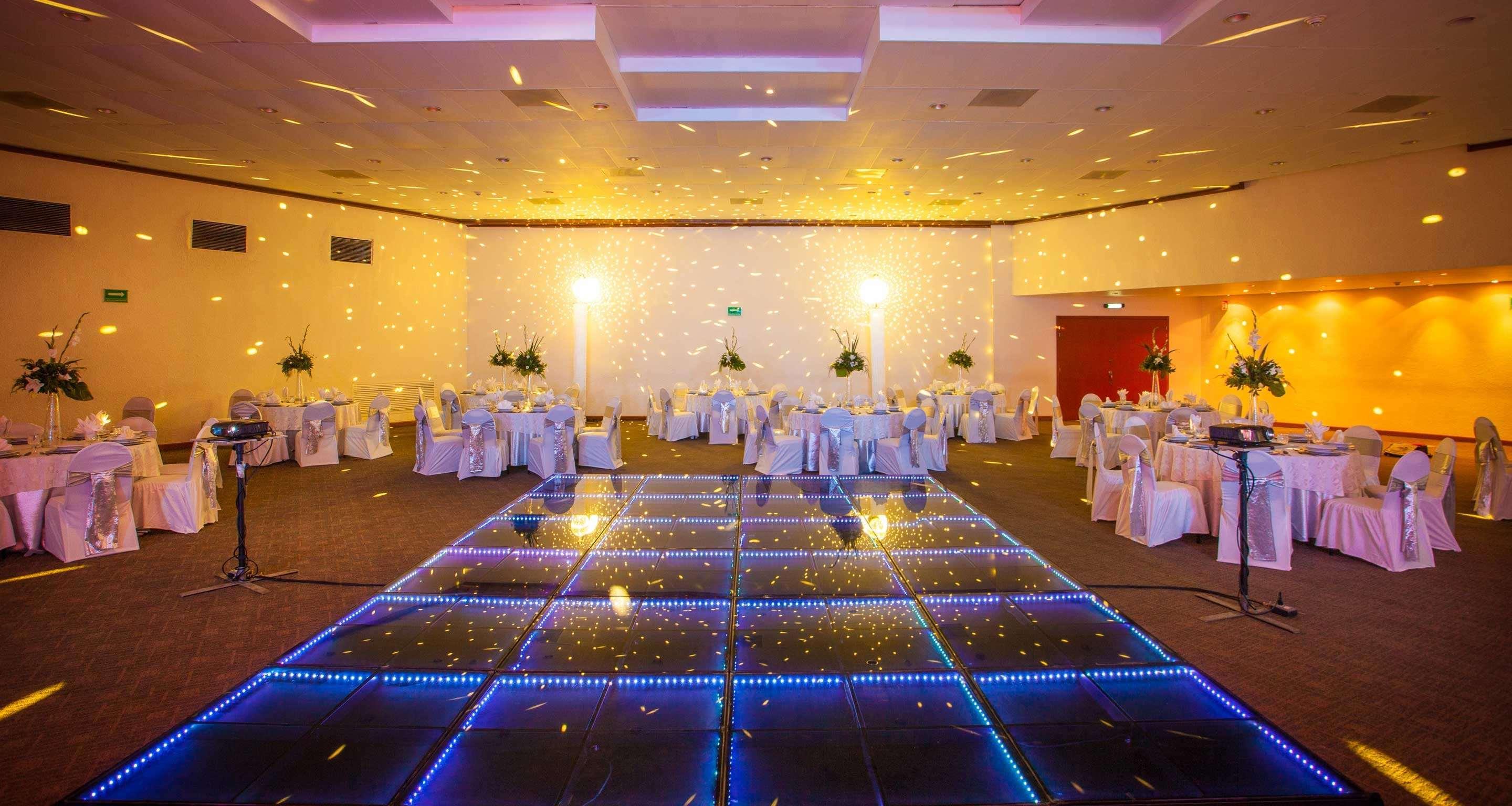Grand Cantalagua Hotel Morelia, BW Signature Collection Екстериор снимка The ballroom at the Crowne Plaza Hotel, Dublin Airport