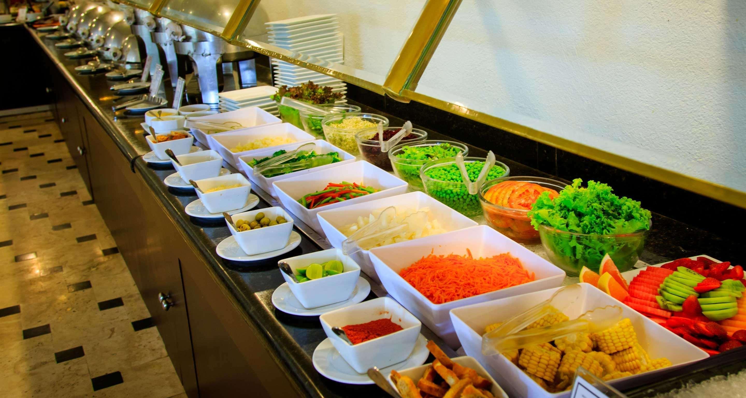 Grand Cantalagua Hotel Morelia, BW Signature Collection Екстериор снимка A salad bar