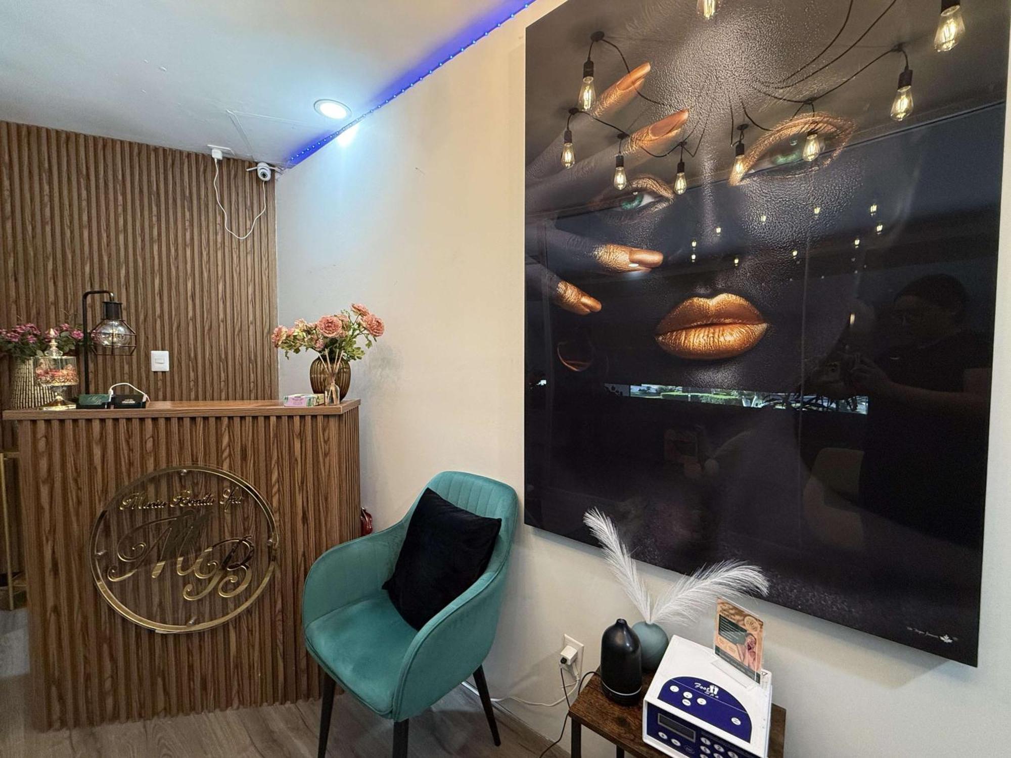Grand Cantalagua Hotel Morelia, BW Signature Collection Екстериор снимка The interior of a medical spa in the UK